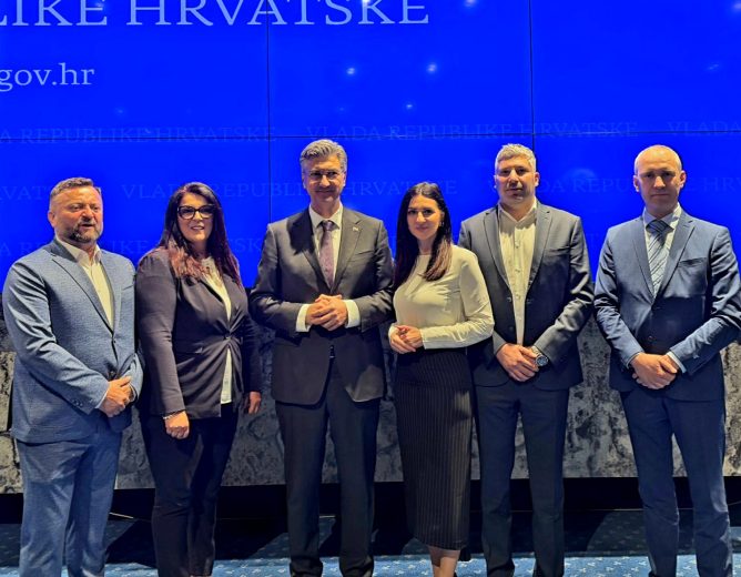 Županiji ugovori vrijedni 5,5 milijuna eura za škole u Iloku, Tordincima i Podgajcima