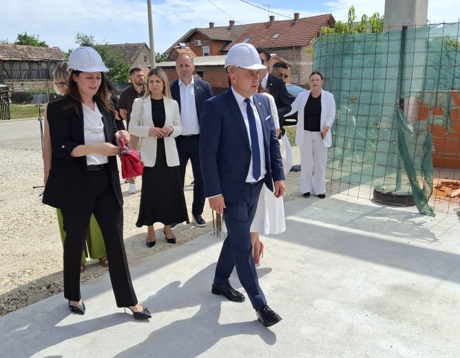 Napreduju radovi na izgradnji školske sportske dvorane u Štitaru, vide se obrisi buduće dvorane