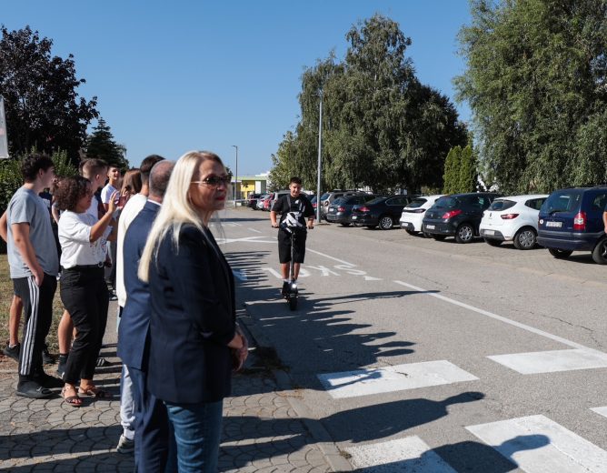 Pokaznom vježbom upozorili na opasnosti električnih romobila